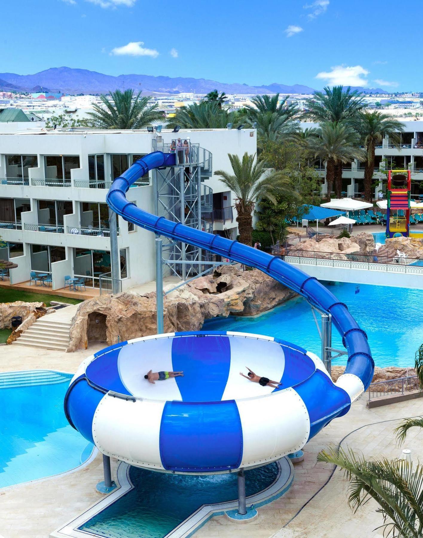 Leonardo Club 4*
